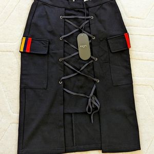 Korirl High Low Stripe Pocket Black Skirt. NWT. Size M